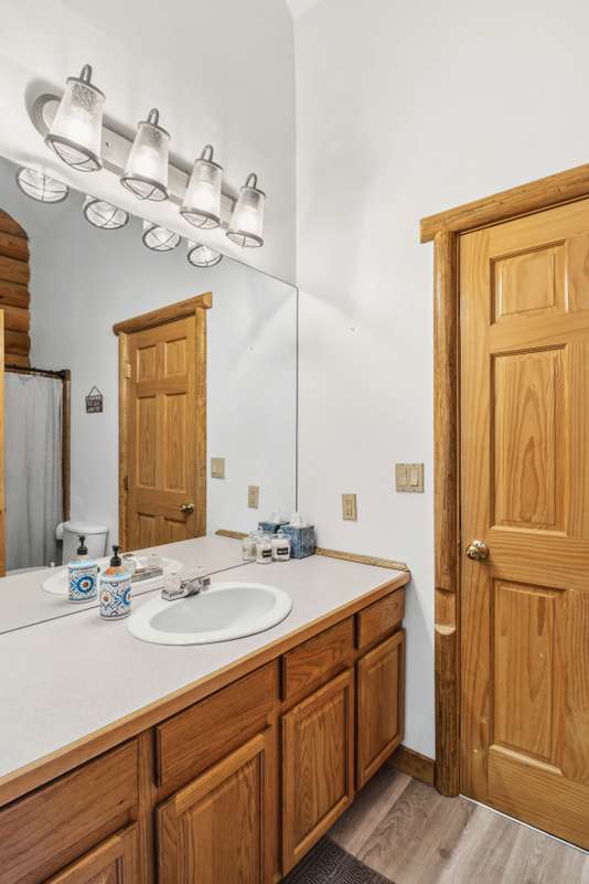 777 County Road 337, Parachute, CO 18