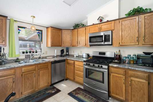 125 Center Dr 4
