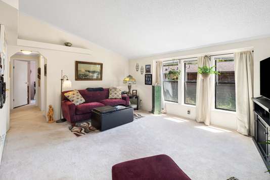 125 Center Dr 3