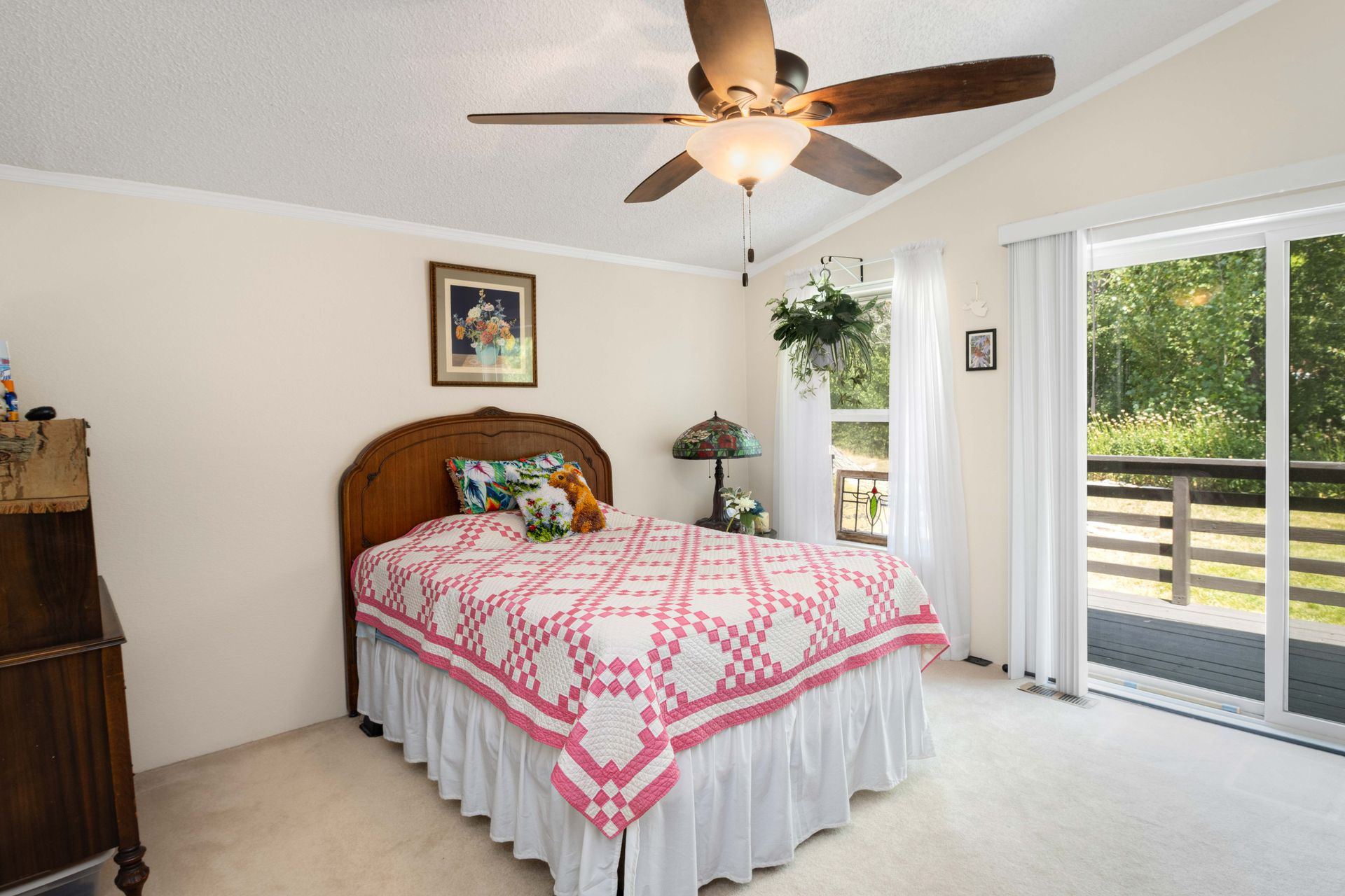 125 Center Dr 6