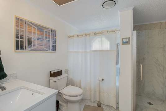 125 Center Dr 7